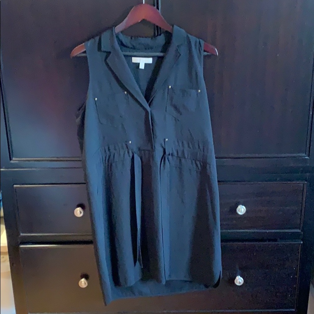 Black shirt shift.